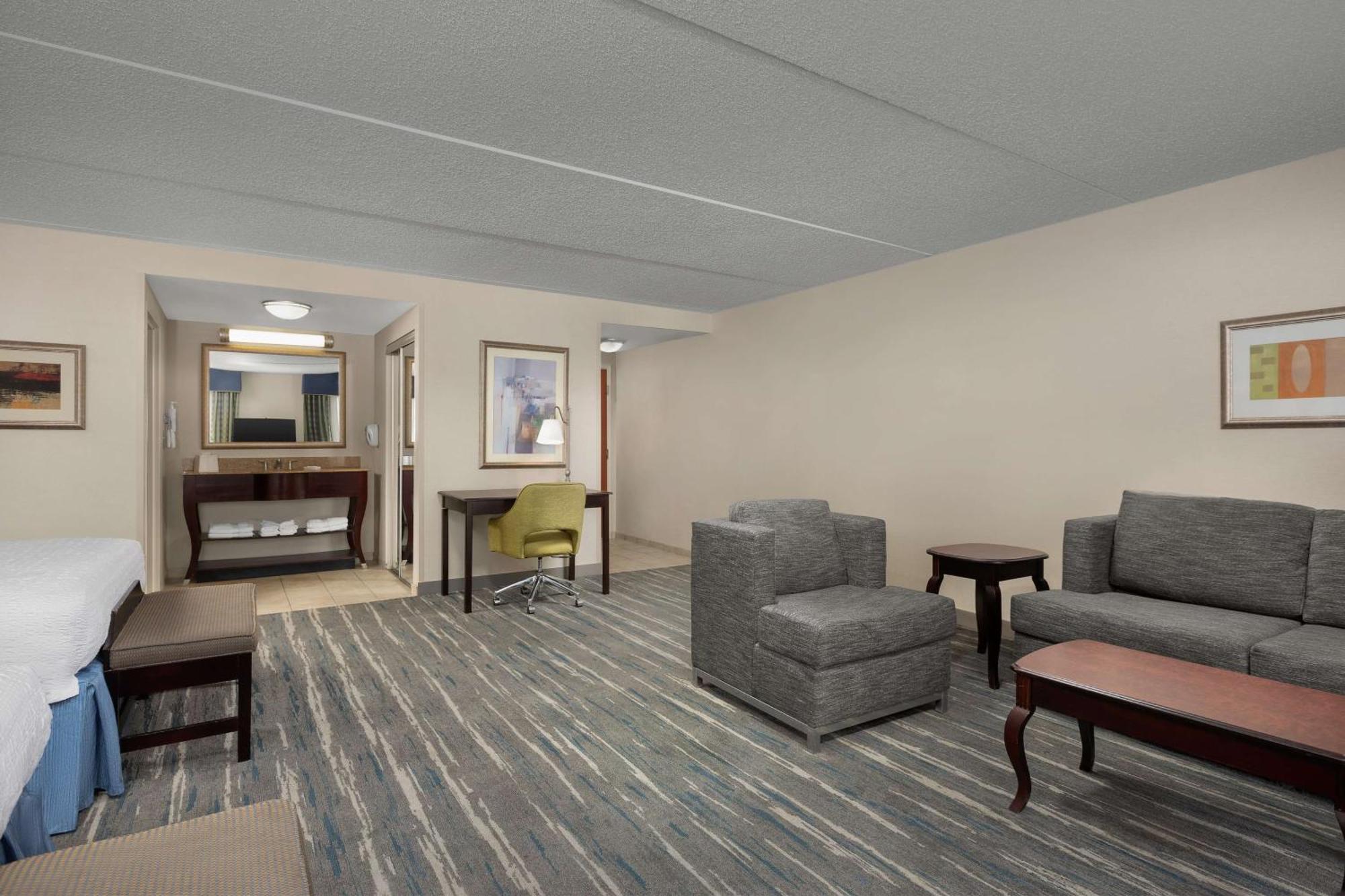 Hampton Inn Syracuse Clay Liverpool Exterior photo